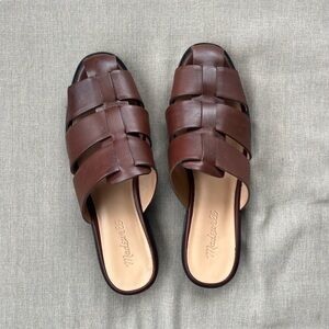 Madewell Fisherman Mule. Size 9. Apple Butter (color)